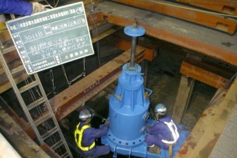大口径管の大規模補修工事 不断水による施工